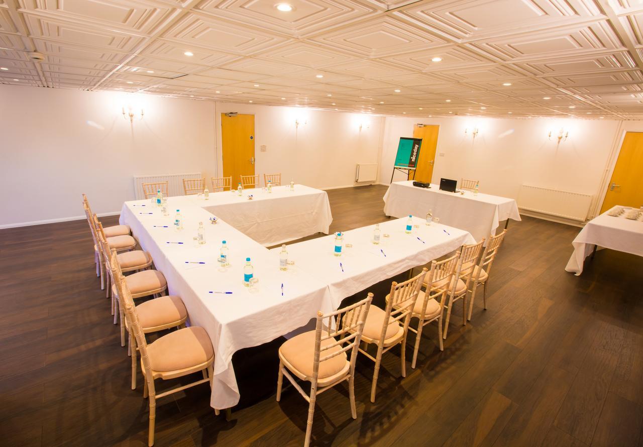 Gray Manor Hotel Cholderton Ngoại thất bức ảnh